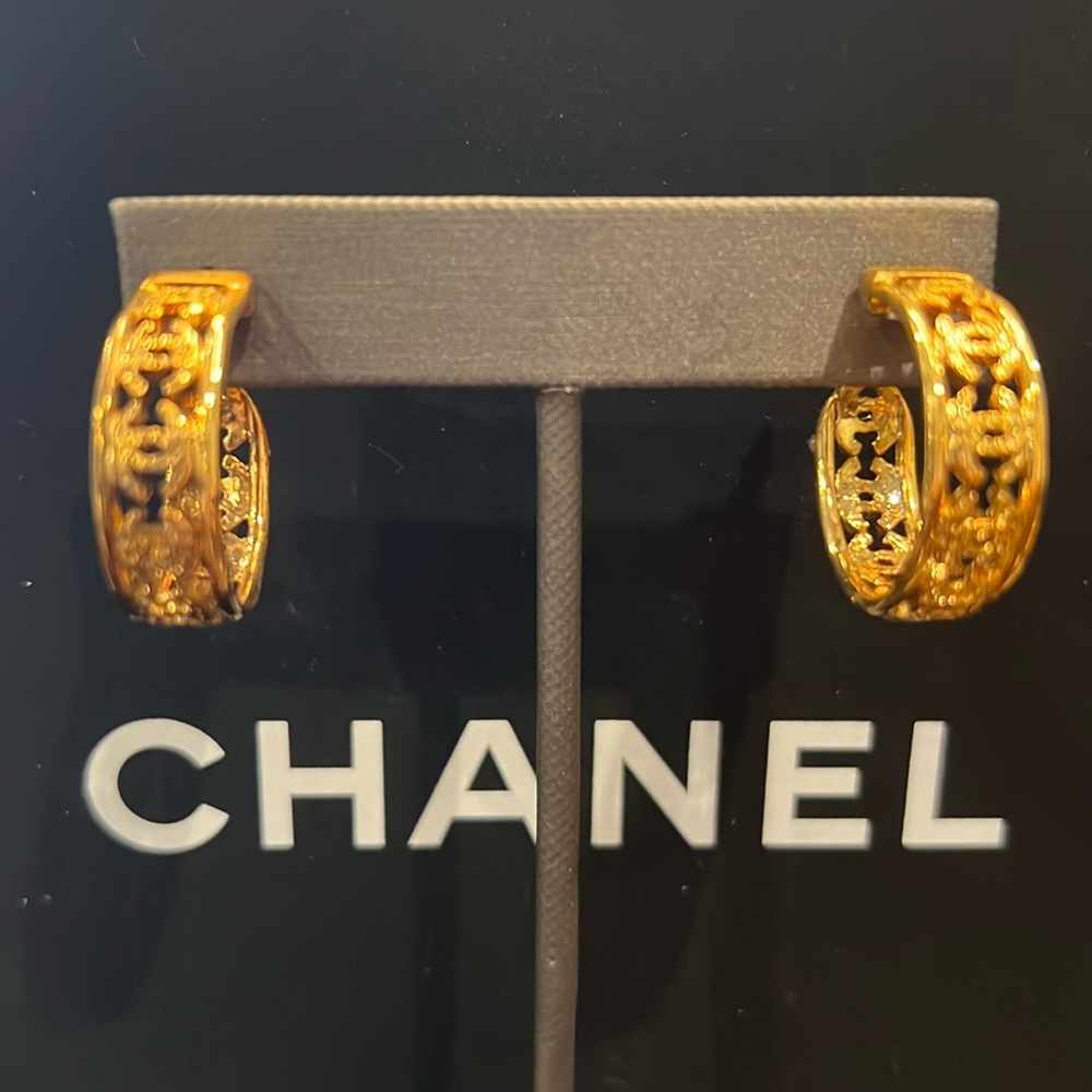 CHANEL Gold Earrings